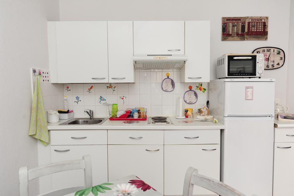 La Romantica Dante Five Stars Holiday House Nisa Exterior foto