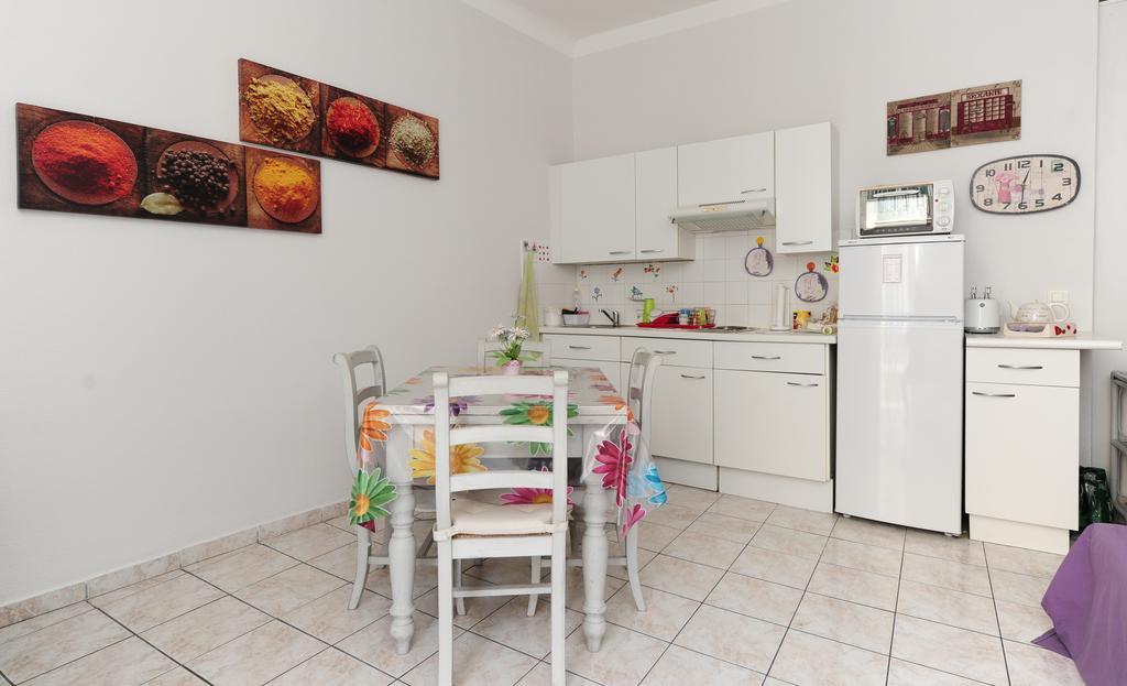 La Romantica Dante Five Stars Holiday House Nisa Exterior foto